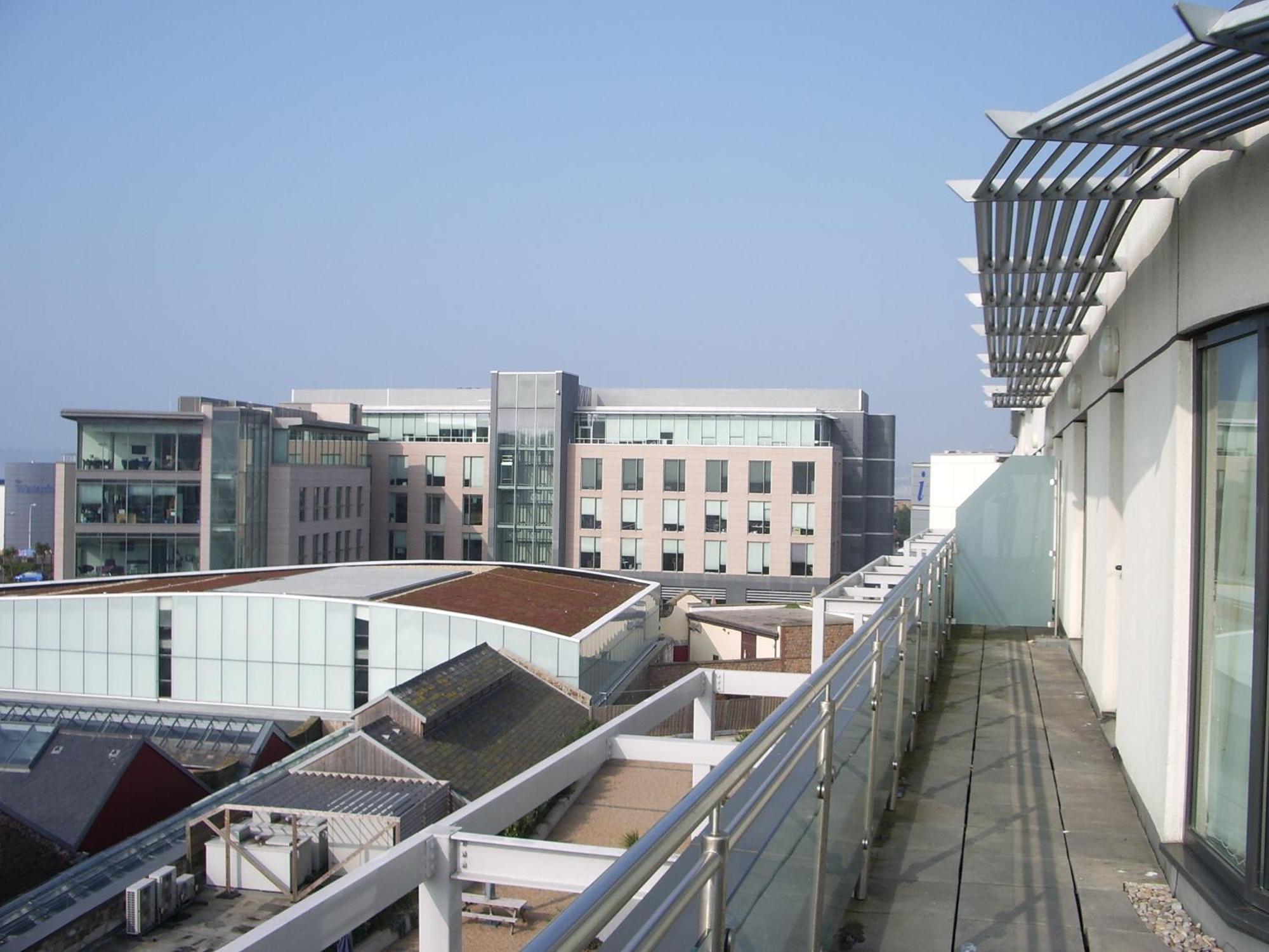 Liberty Wharf Apartments Saint Helier Exterior photo